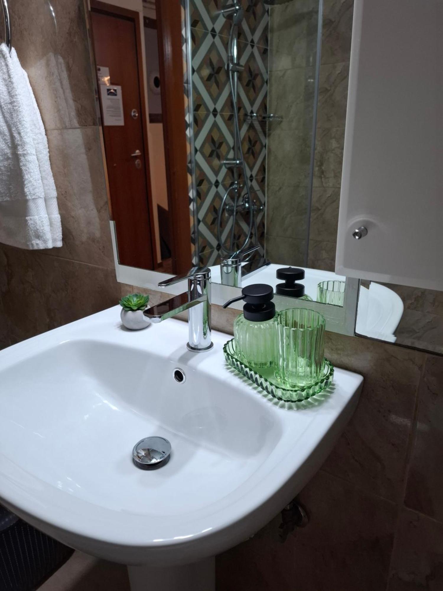 Anna Maria Greek Filoxenia Apartment Pire Dış mekan fotoğraf
